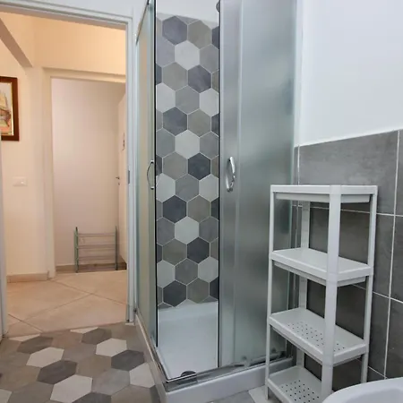 Dei Vanni Con Parcheggio Privato Gratuito Apartamento *
